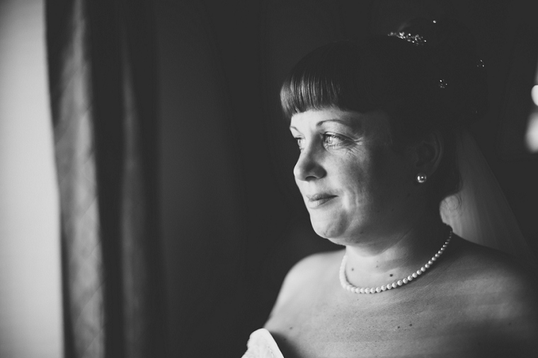 Real Wedding at Cooling Castle Barn in Kent 016