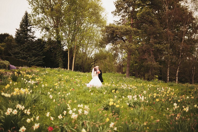 NETTLESTEAD PLACE WEDDING PHOTOS IN KENT 061