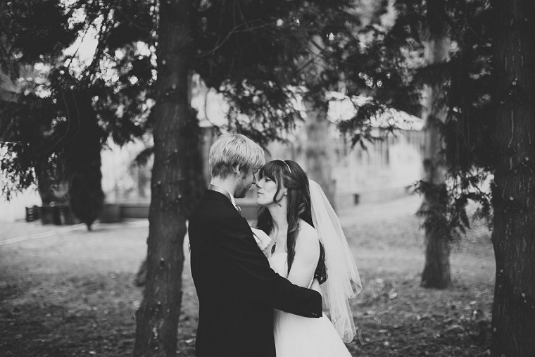 NETTLESTEAD PLACE WEDDING PHOTOS IN KENT 068