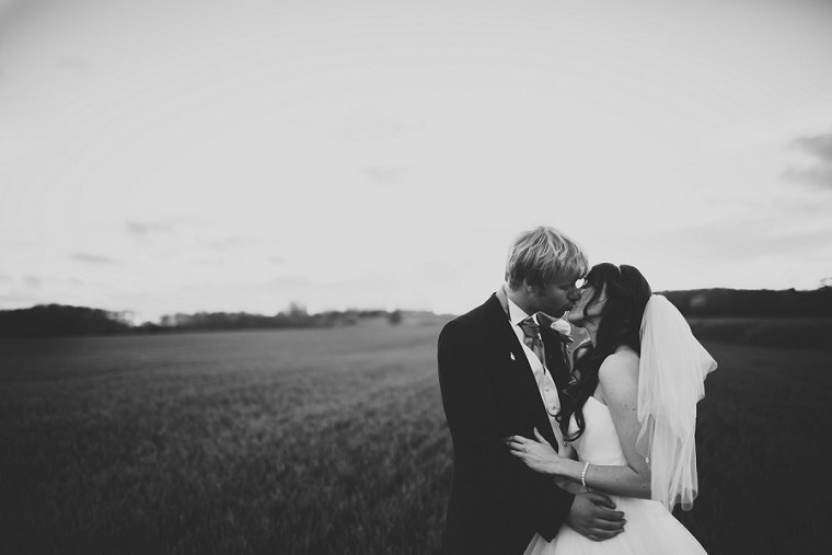 NETTLESTEAD PLACE WEDDING PHOTOS IN KENT 113