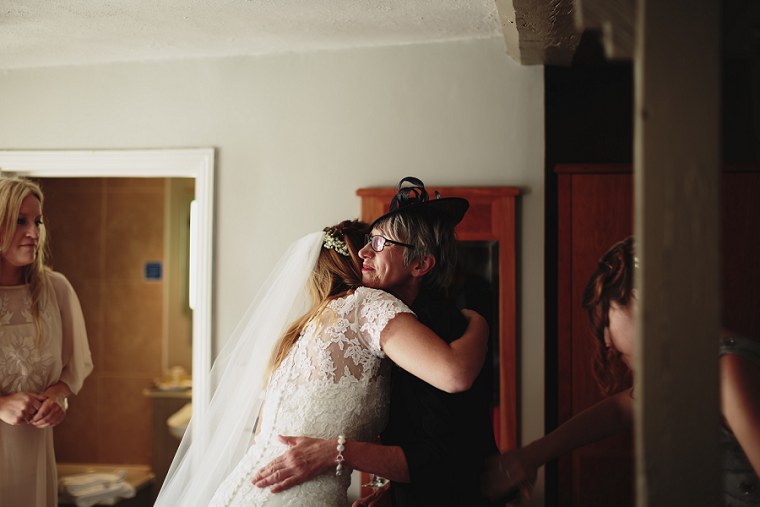 Kent Wedding Photographer at Tithe Barn in Lenham Kent024