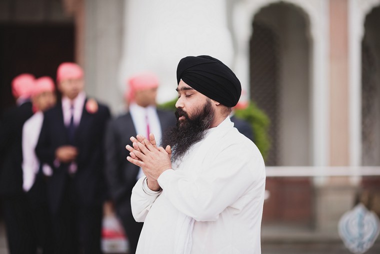 Wedding Photographer in Kent at The Gravesend Gurdwara 016